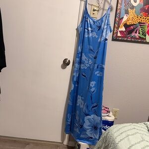 Elegant Blue Floral Maxi Dress